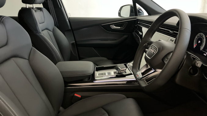 Audi Q7 3.0 TFSI Qtro 340 Black Ed 5dr Tiptronic [Tech] Petrol Estate - Image 36